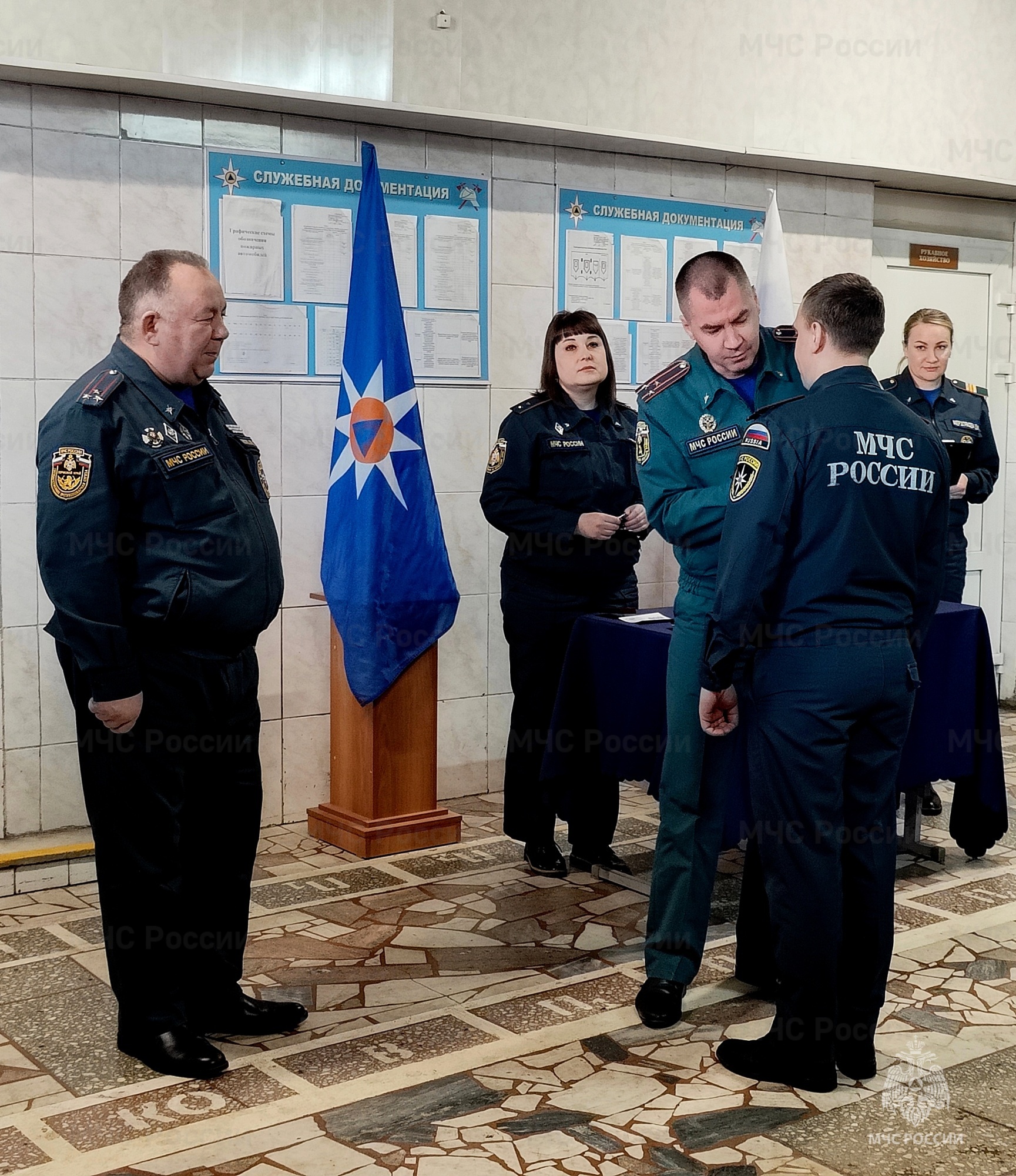 Главный государственный инспектор Пермского края по пожарному надзору Вадим  Попов встретился с главой Чайковского городского округа Юрием Востриковым -  Новости - Главное управление МЧС России по Пермскому краю