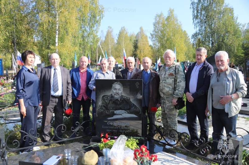 Почтили память сослуживцев